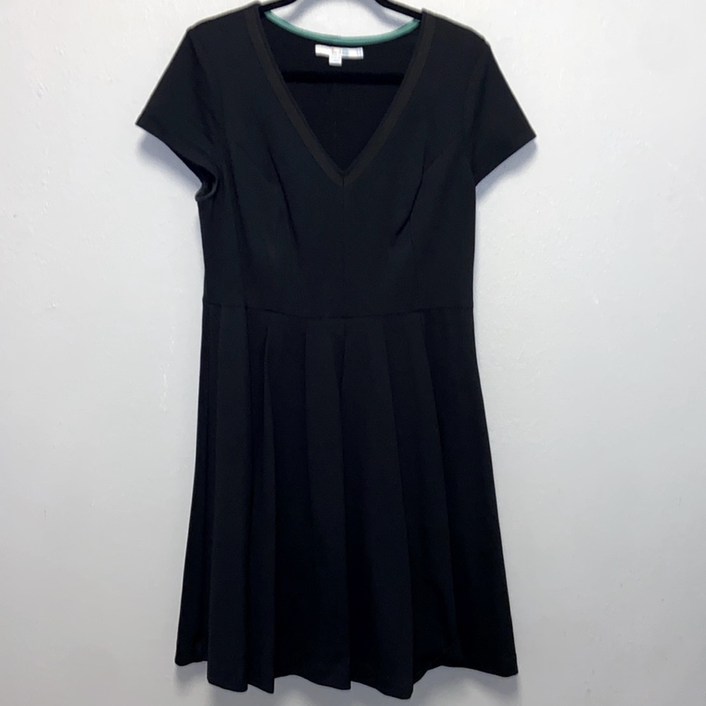 Boden Size 10 Black Cap Sleeve V-neck Lined Skater Dress 3250